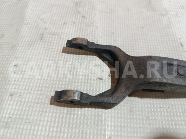 Вилка сцепления Mitsubishi Galant оригинальный номер MD737767