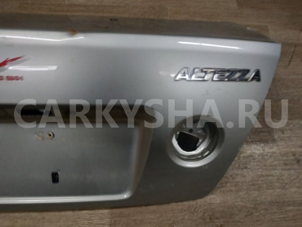 Крышка багажника Toyota Altezza оригинальный номер 6440153010