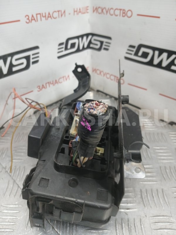 Блок реле и предохранителей Honda CR-V 