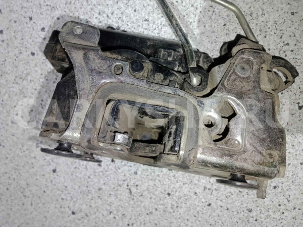 Замок двери Renault Sandero I (2009—2014) Renault 14 оригинальный номер 825026234R