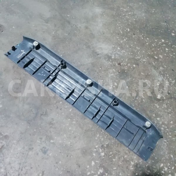 Накладка порога (внутренняя) Toyota Hilux VII рестайлинг (2011—2015) Toyota Hilux оригинальный номер 679130K010