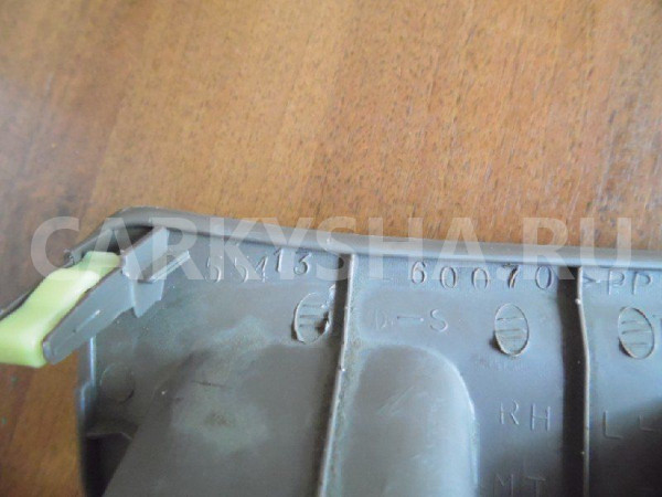 Накладка торпедо Toyota Land Cruiser 100 (1998—2002) Toyota Land Cruiser оригинальный номер 5541360070E0