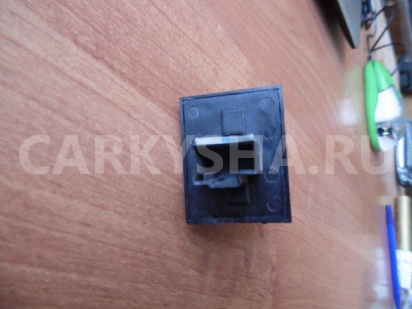 Блок управления стеклоподъемниками Volkswagen Touareg I (2002—2006) Volkswagen Touareg оригинальный номер 1K0959903