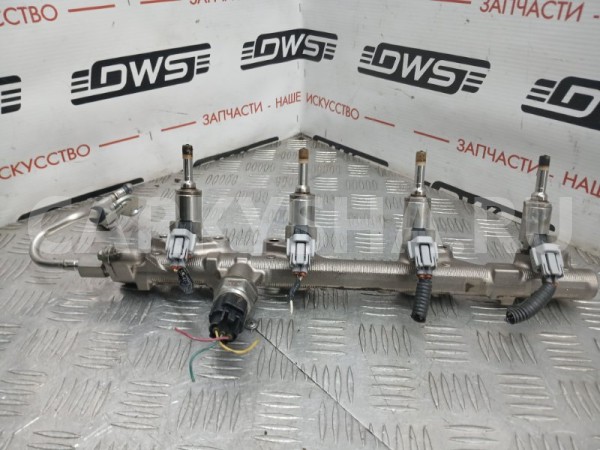 Форсунка топливная Nissan Serena 