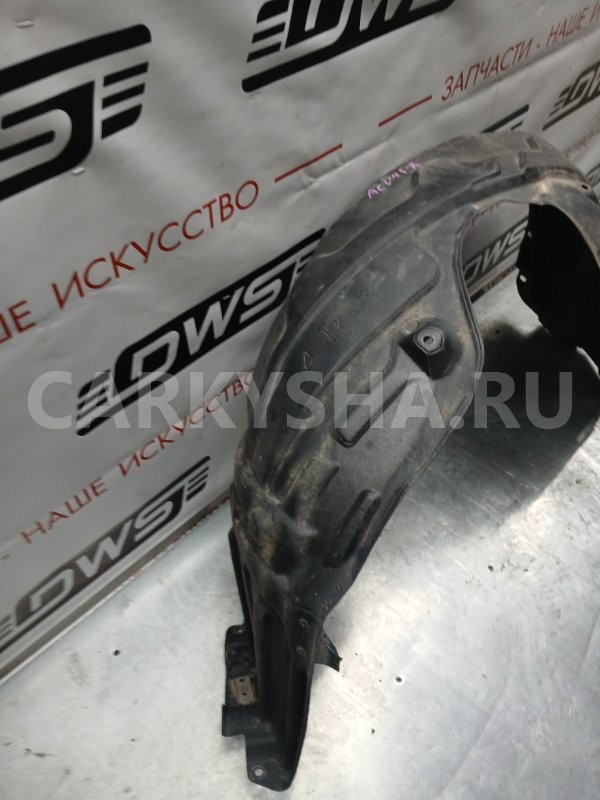 Подкрылок Toyota Camry 