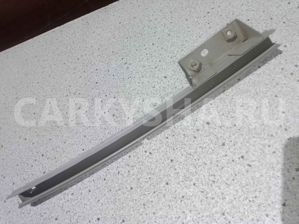 Направляющая стекла двери Renault Logan II (2012—2018) Renault 12 оригинальный номер 802194833r