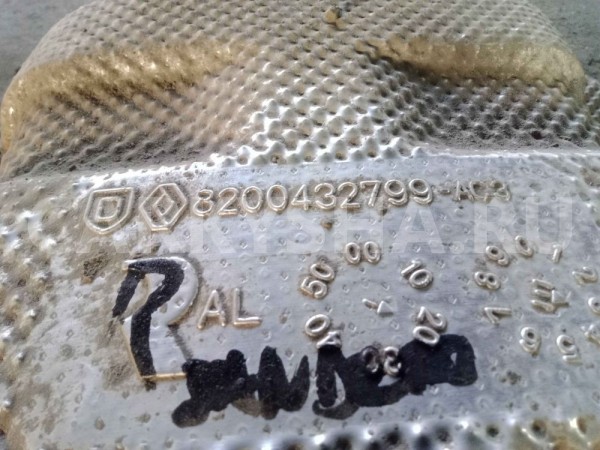 Экран тепловой Renault Sandero I (2009—2014) Renault 14 оригинальный номер 8200432799