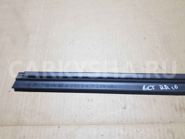 Уплотнитель стекла двери Skoda Octavia II рестайлинг (2008—2013) Skoda Octavia оригинальный номер 1z5839479c