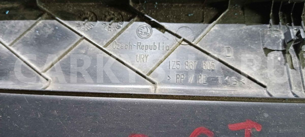 Обшивка двери багажника Skoda Octavia II рестайлинг (2008—2013) Skoda Octavia оригинальный номер 1z5867605