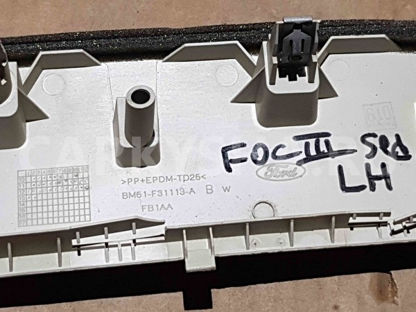 Обшивка стойки Ford Focus III (2011—2015) Ford Focus оригинальный номер bm61f31113abw