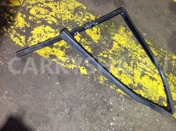 Уплотнитель стекла двери Mercedes-Benz M-класс W164 рестайлинг (2008—2011) Mercedes-Benz M-klasse оригинальный номер A1647350825