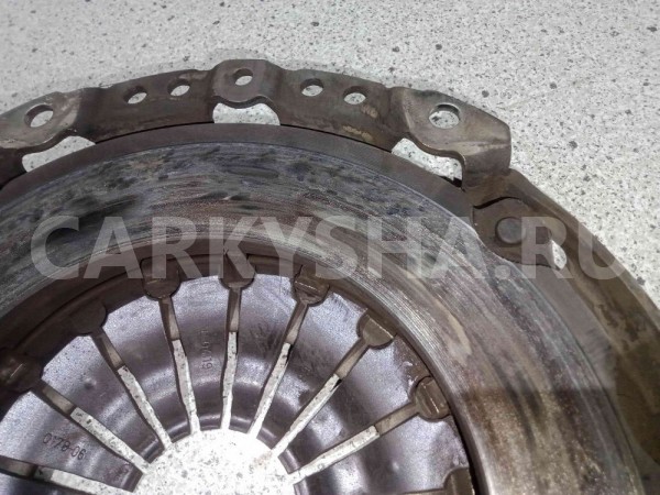 Корзина сцепления Renault Duster I рестайлинг (2015—2021) Renault 15 оригинальный номер 302055084R