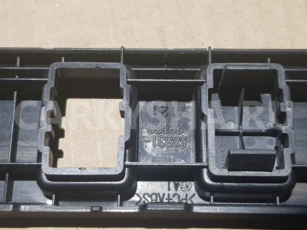 Накладка торпедо Toyota Camry XV50 рестайлинг 2 (2017—2018) Toyota Camry оригинальный номер 5883133120