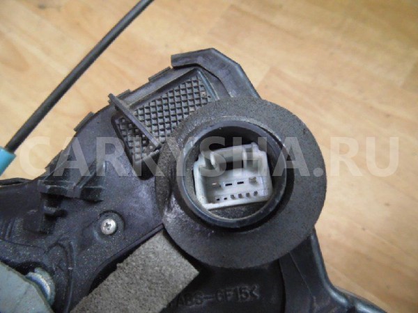 Замок двери Suzuki Grand Vitara II рестайлинг (2008—2012) Suzuki Grand Vitara оригинальный номер 8221065J71