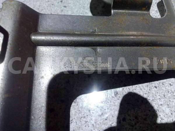 Кронштейн Ford Fiesta Mk6 рестайлинг (2012—2019) Ford Fiesta оригинальный номер 8v5114536gb