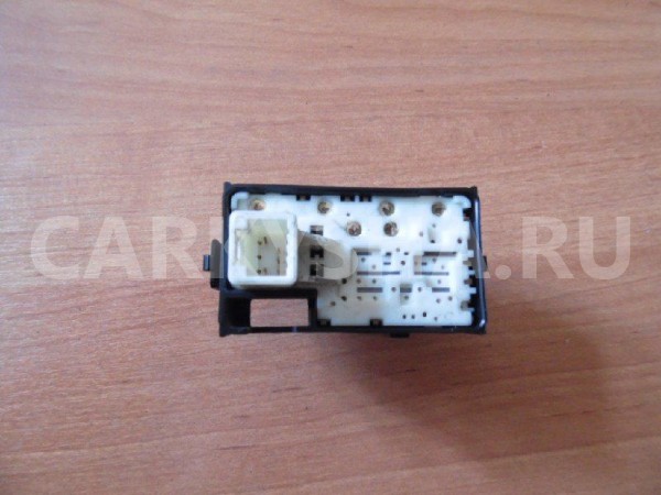 Кнопка стеклоподъемника Toyota Camry XV50 (2011—2014) Toyota Camry оригинальный номер 8481033120