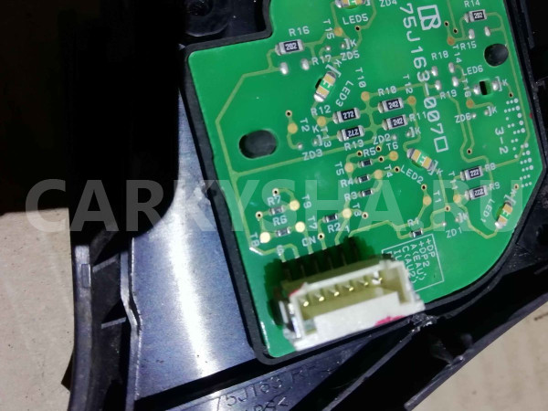 Блок кнопок Toyota Camry XV50 рестайлинг 2 (2017—2018) Toyota Camry оригинальный номер 8425033450