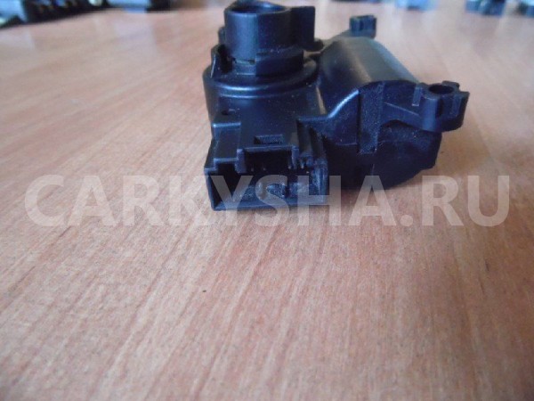 Моторчик заслонки отопителя Volkswagen Touareg I (2002—2006) Volkswagen Touareg оригинальный номер 7L0907511AD