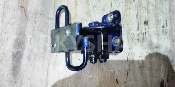 Петля двери Porsche Cayenne I рестайлинг (2007—2010) Porsche Cayenne оригинальный номер 7l0833412a