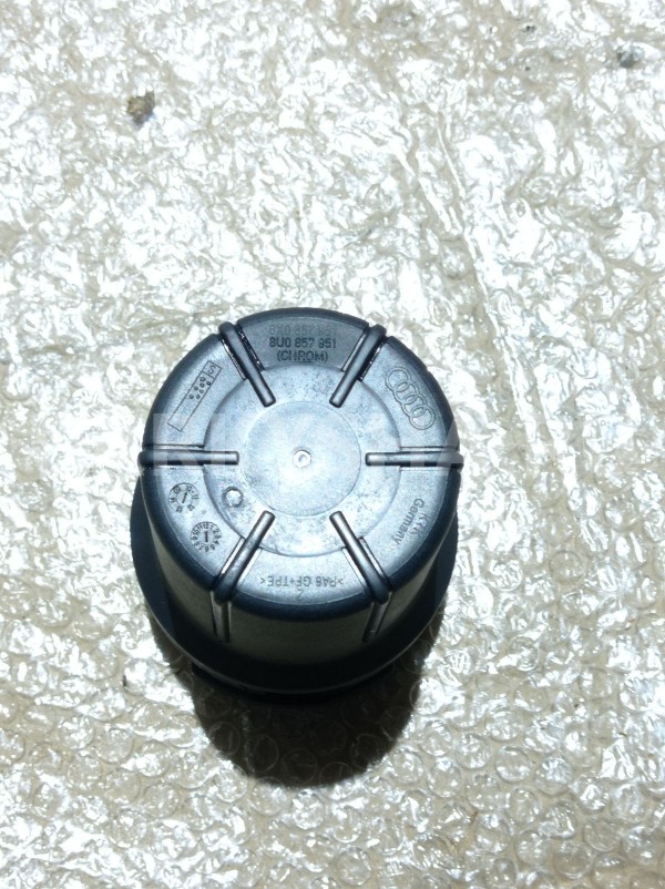 Пепельница Audi Q5 I (2008—2012) Audi 200 оригинальный номер 8U0857951