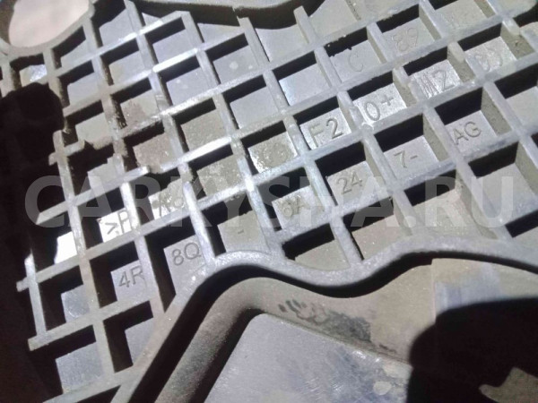 Кожух ремня ГРМ Land Rover Discovery III (2004—2009) Land Rover Discovery оригинальный номер 4r8q6a247ag