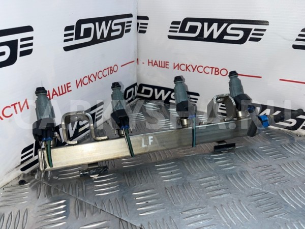 Форсунка топливная Mazda Atenza 