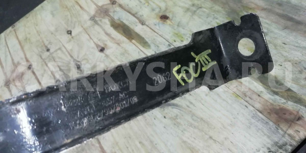 Лента крепления бензобака Ford Focus III (2011—2015) Ford Focus оригинальный номер AV619057AC