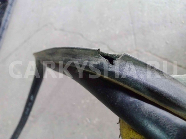 Уплотнитель багажника Ford Focus III (2011—2015) Ford Focus оригинальный номер 1768750
