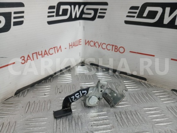 Рычаг открывания бензобака Toyota Ipsum 