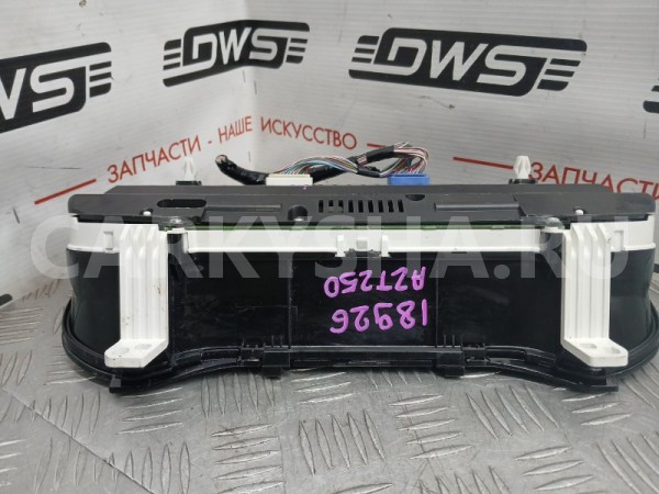 Панель приборов Toyota Avensis 