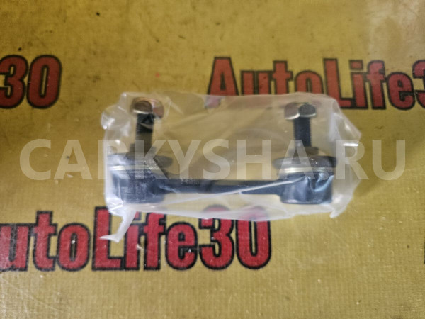 Стойка стабилизатора Nissan Bluebird оригинальный номер 56261AV611