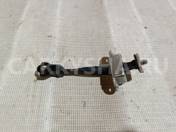 Ограничитель двери передний Nissan Teana 