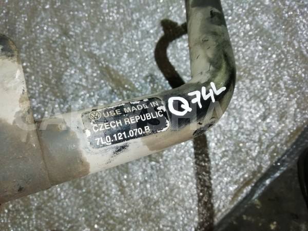 Трубка системы охлаждения Audi Q7 4L (2005—2009) Audi 200 оригинальный номер 7l0121070b