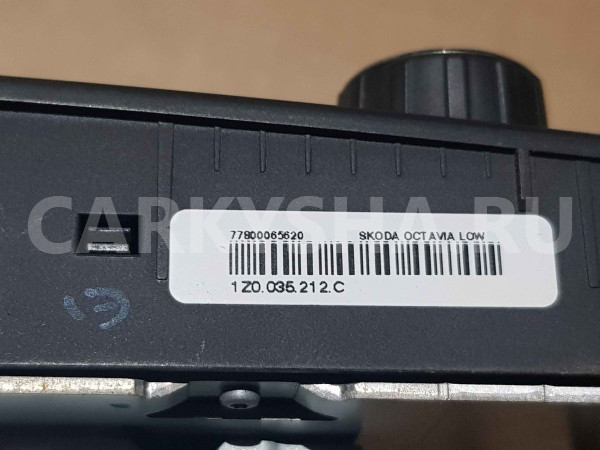 Магнитола Skoda Octavia II рестайлинг (2008—2013) Skoda Octavia оригинальный номер 1Z0035161f