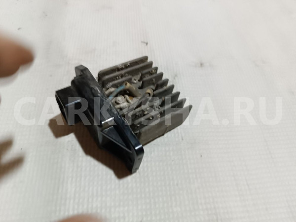 Резистор отопителя Mitsubishi Diamante оригинальный номер MR315051