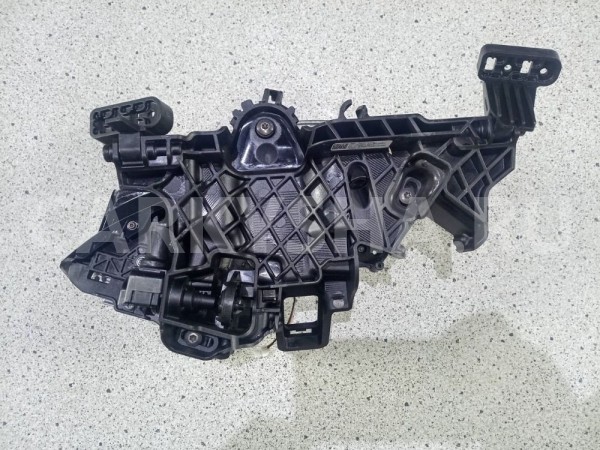 Линза фары правая Range Rover Sport 2 2018 Land Rover Range Rover 