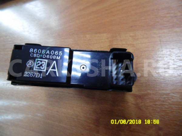 Кнопка стеклоподъемника Mitsubishi Lancer X (2007—2010) Mitsubishi Lancer оригинальный номер 8608A065