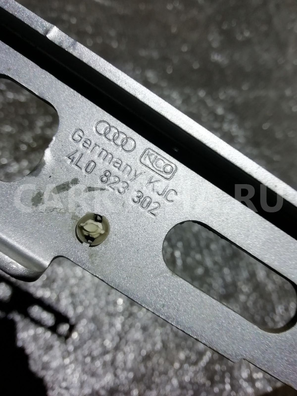 Петля капота Audi Q7 4L (2005—2009) Audi 200 оригинальный номер 4l0823302