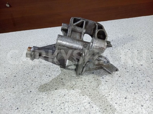 Кронштейн генератора Audi Q7 4M (2015—2020) Audi Q7 оригинальный номер 059903143bg