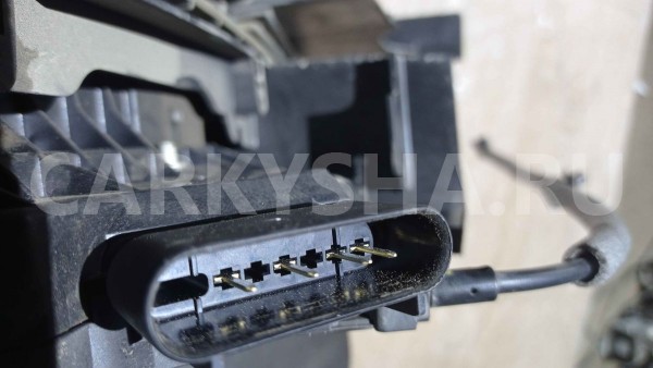 Замок двери Ford Focus III (2011—2015) Ford Focus оригинальный номер BM5AA21812BD