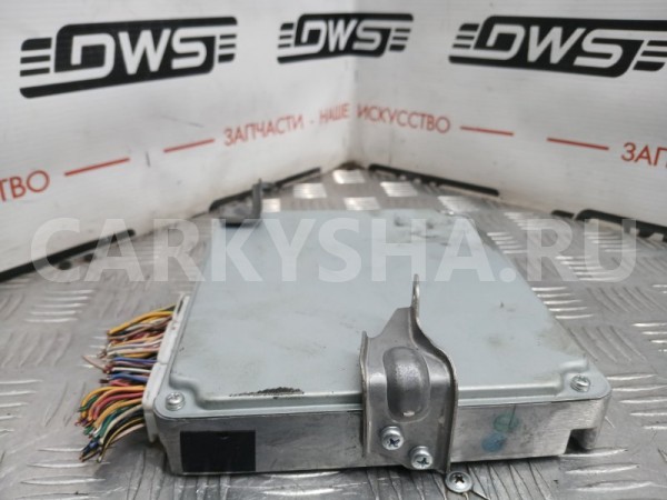 Блок управления ДВС Toyota Sienta 