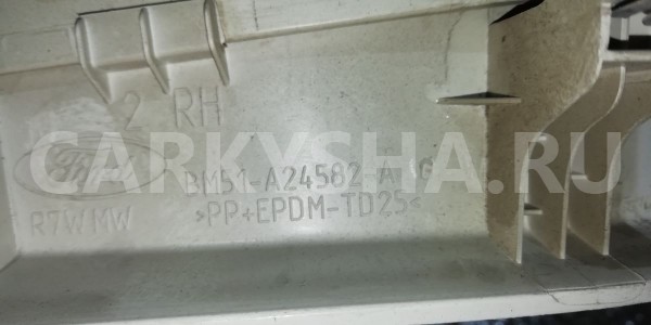 Обшивка стойки Ford Focus III (2011—2015) Ford Focus оригинальный номер bm51a24582a