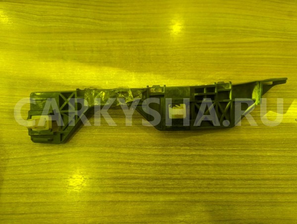 Крепление бампера Mitsubishi Colt 