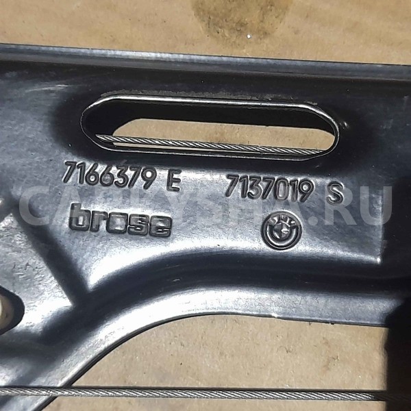 Стеклоподъемник BMW X5 E70 (2006—2010) BMW X5 оригинальный номер 51337166379