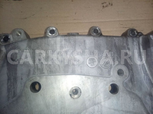 Крышка двигателя задняя Audi Q5 CCWA Audi 200 оригинальный номер 059103173ah