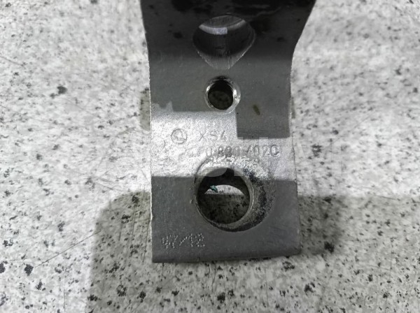 Петля двери Skoda Octavia II рестайлинг (2008—2013) Skoda Octavia оригинальный номер 6y0833402c