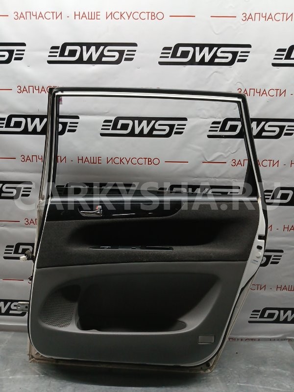 Дверь задняя правая Toyota Ipsum 
