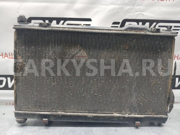 Радиатор охлаждения двигателя Lexus IS 