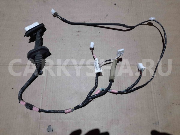 Проводка двери Toyota Camry XV50 рестайлинг 2 (2017—2018) Toyota Camry оригинальный номер 8215306640