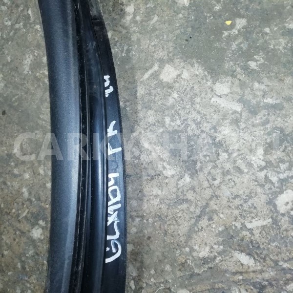 Уплотнитель двери Mercedes-Benz GL-класс X164 рестайлинг (2009—2012) Mercedes-Benz G-klasse оригинальный номер a1646900198